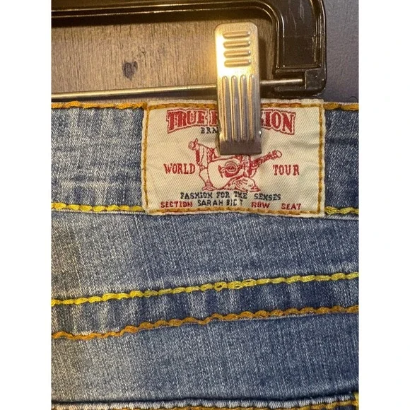 True Religion Sarah Big T Straight Leg Jeans Blue Yellow Stitch Size 31 USA - Picture 4 of 7